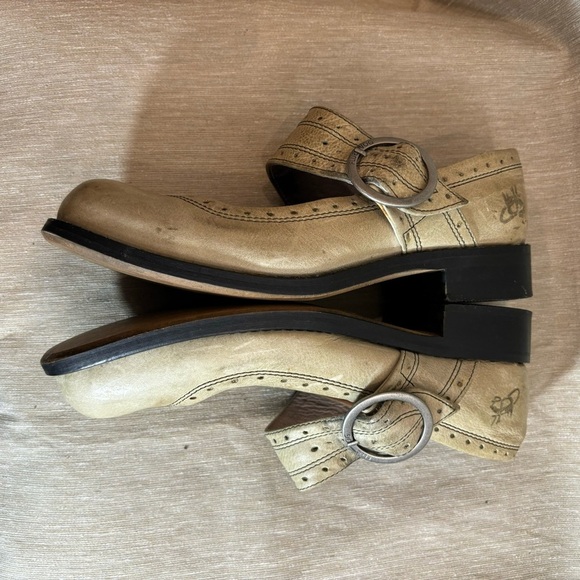 JOHN FLUEVOG Sz 5 Person Mary Jane Buckle Closure pale Yellow Green Shoes FLAWS - Picture 6 of 10